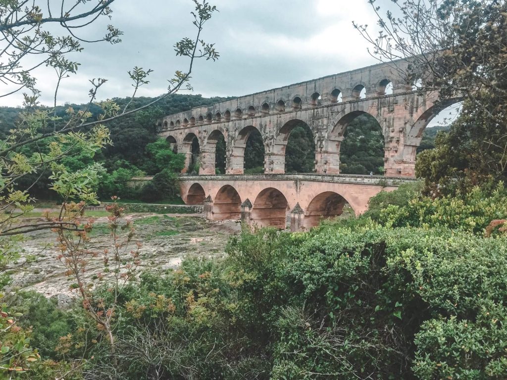 Pont de Gard - most nedaleko města Avignon, Francie - Andyho Cestopisy