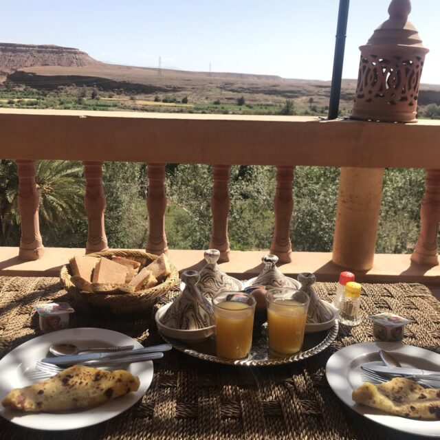 Snídaně v ubytování Ait Benahaddou - Maroko