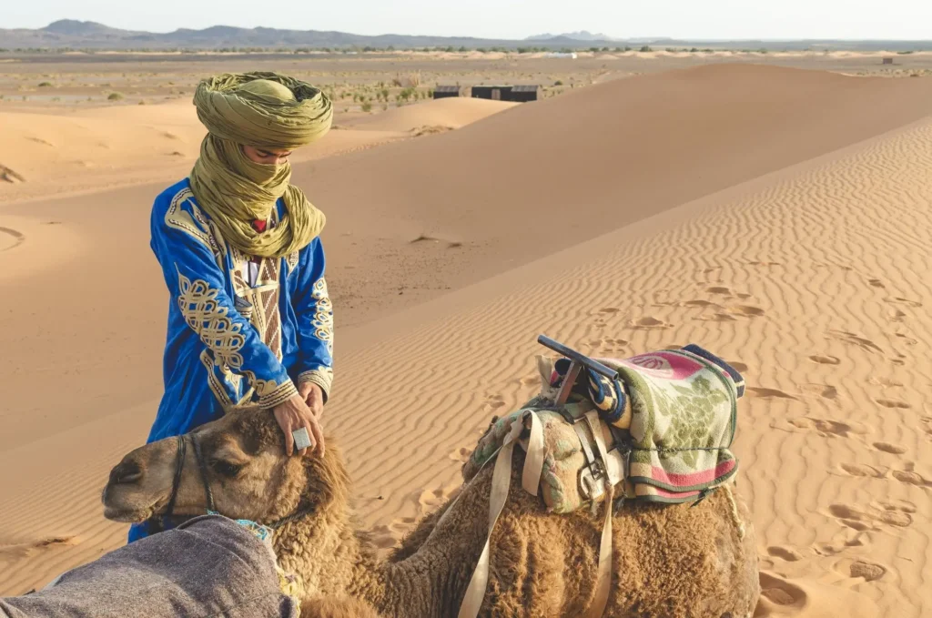 Beduín Mohamed na Sahaře v Maroku